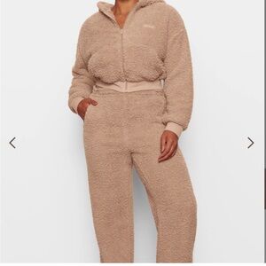 SKIMS Cozy Fleece Pajama Set in Taupe